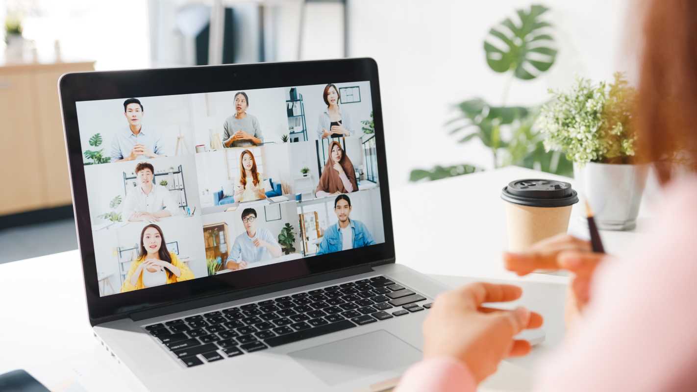 Attend Online Workshops and Engage With Participants