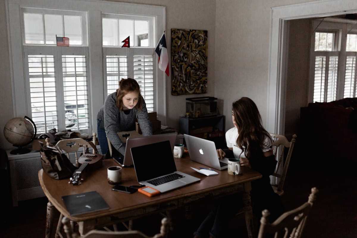 Use Social Media to Organize Neighborhood Activities